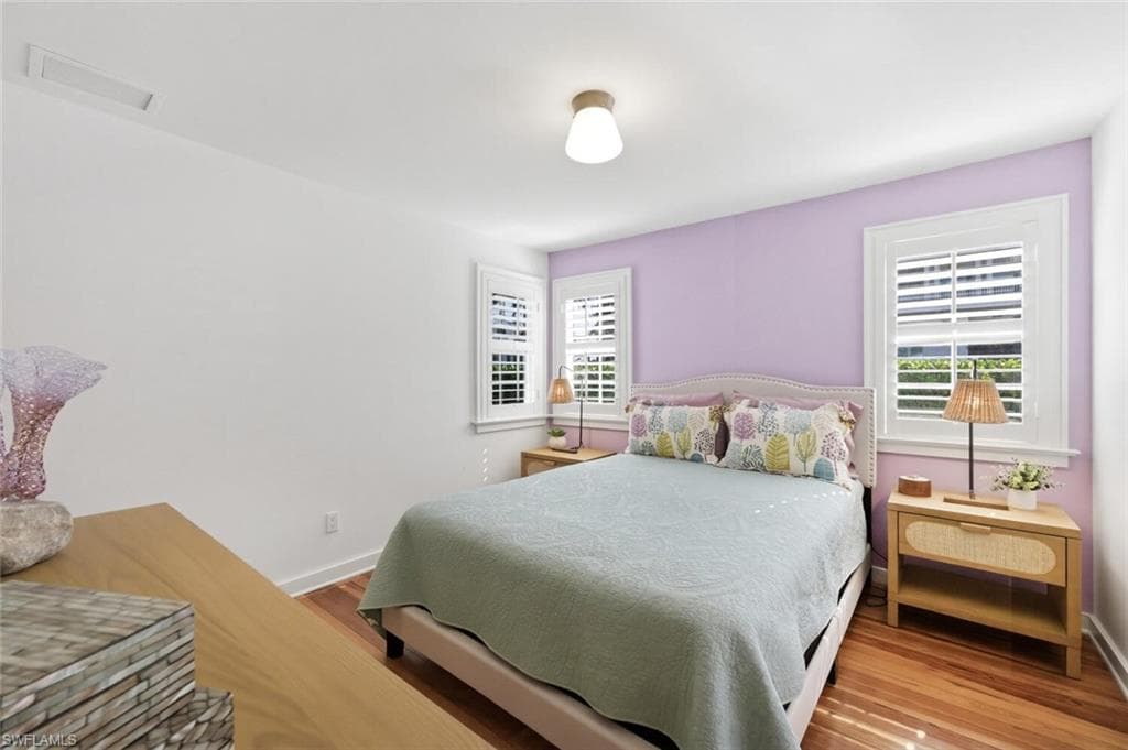 92 10th AVE S-28