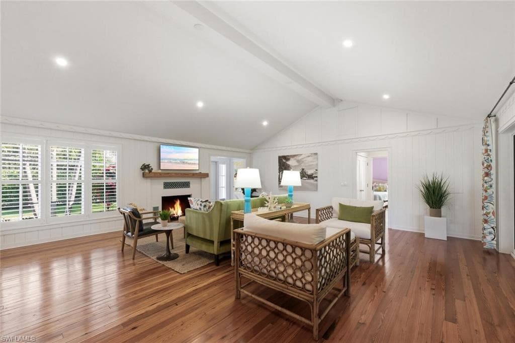 92 10th AVE S-9