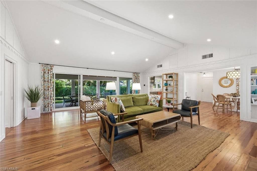 92 10th AVE S-4