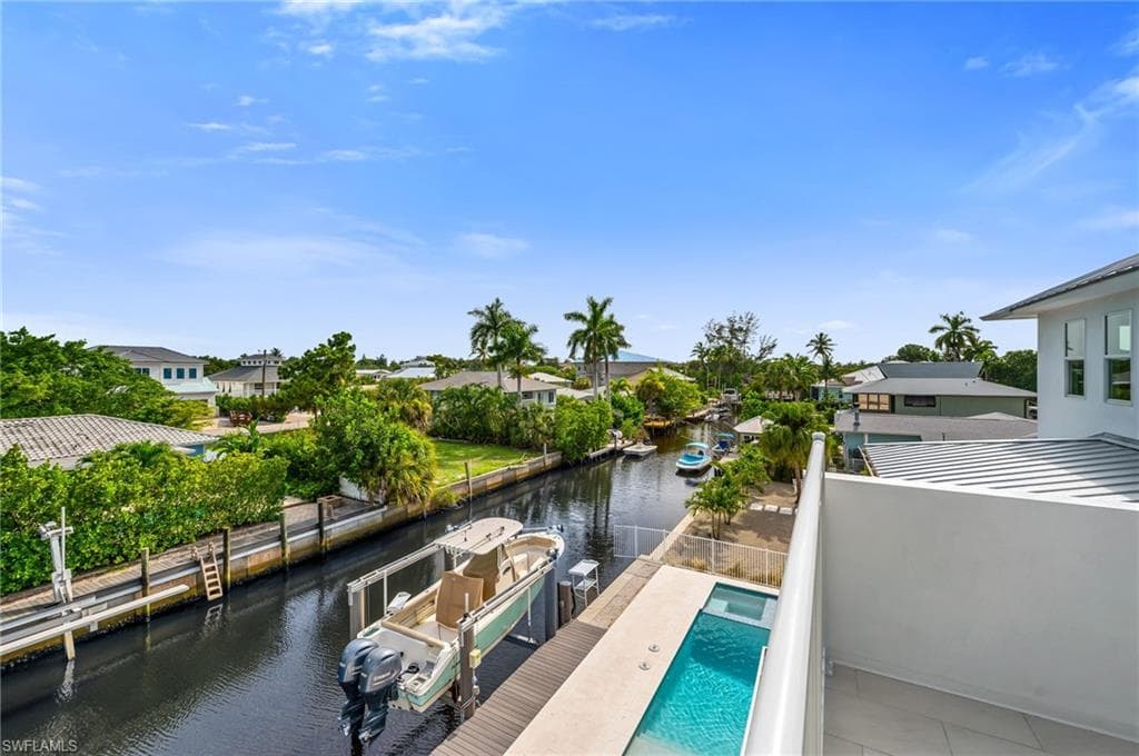 2778 Shoreview DR-32