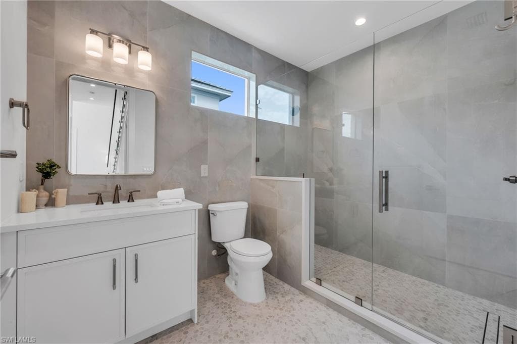 2778 Shoreview DR-29