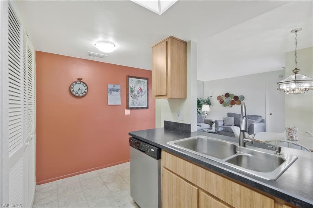 13240 White Marsh LN 3133-9