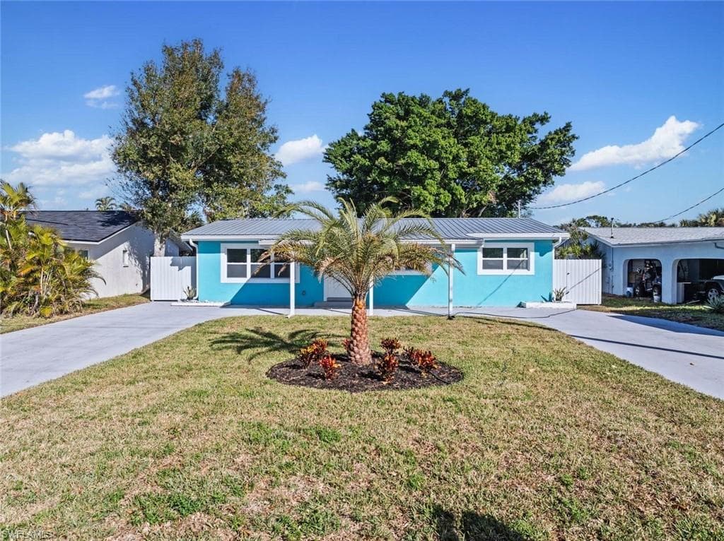 12511 Davis BLVD-2
