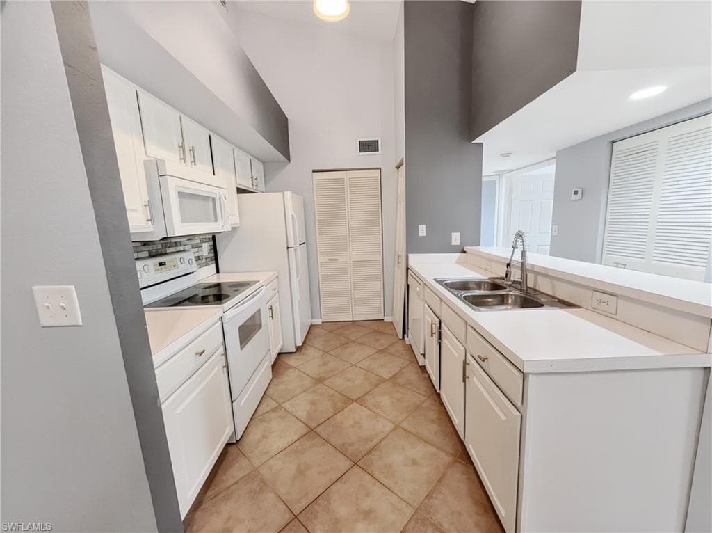 4121 Residence DR 323-6