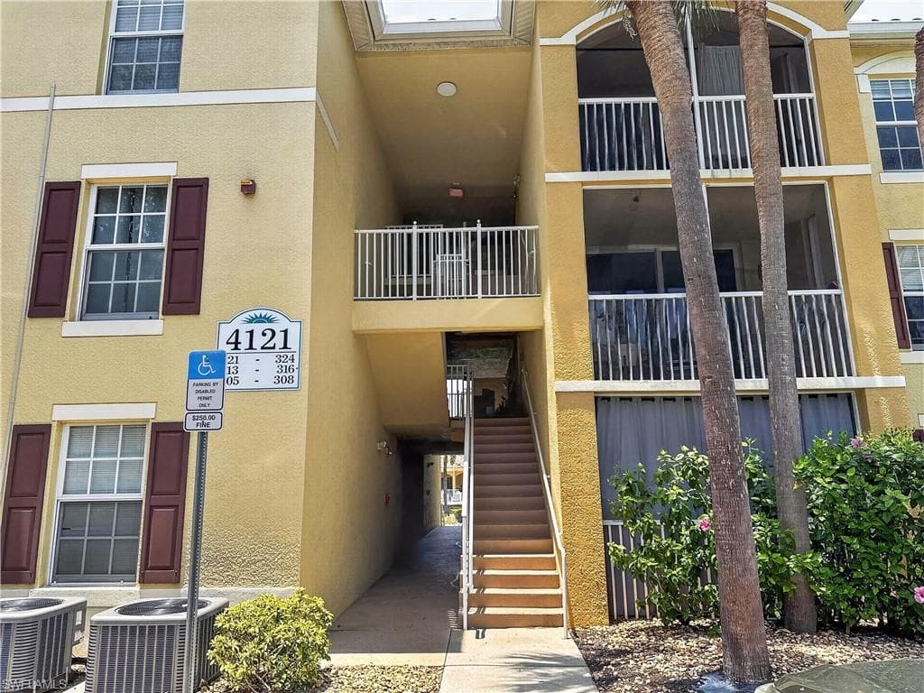 4121 Residence DR 323-1