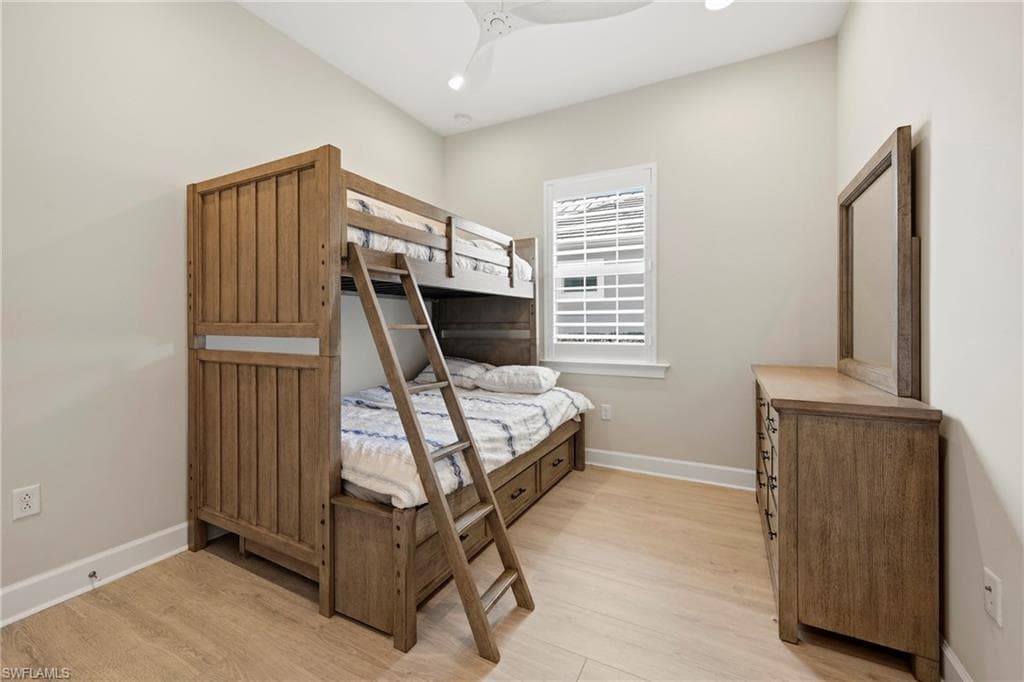 5891 Haiti DR-15