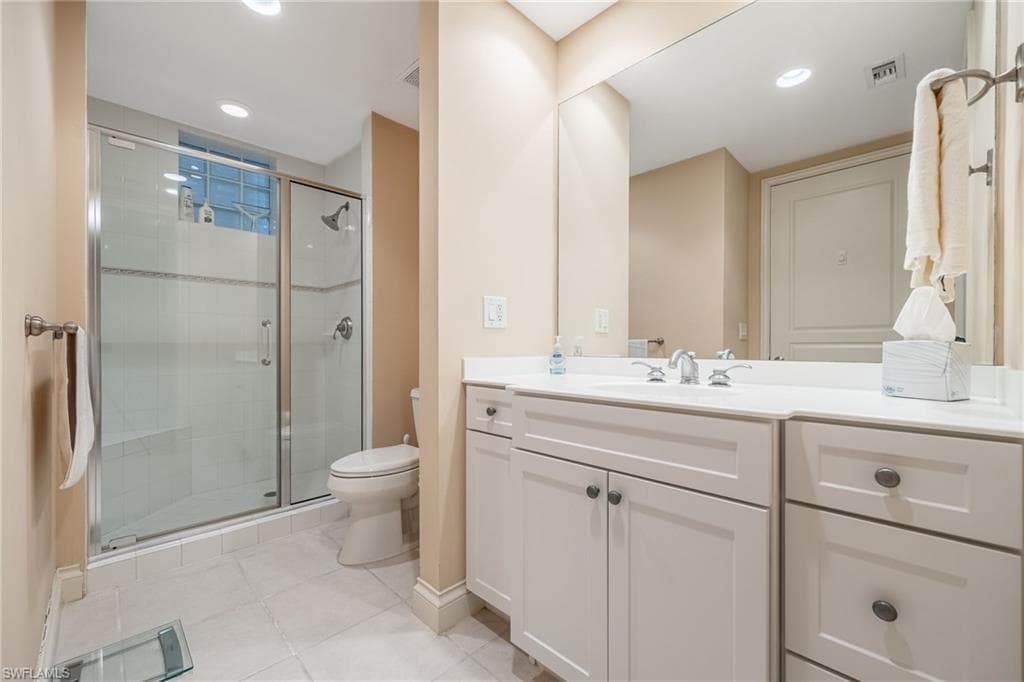 4137 Bay Beach LN 525-23