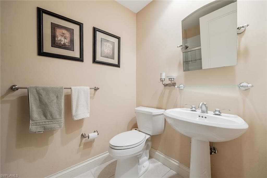 4137 Bay Beach LN 525-22