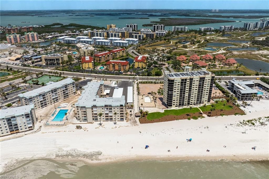 4137 Bay Beach LN 525-25