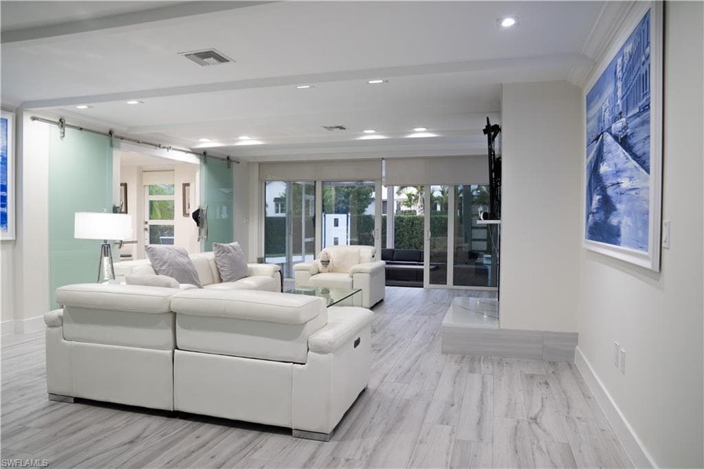 675 18th AVE S-8