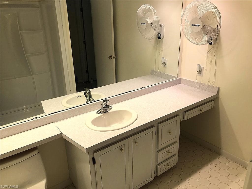 16303 Shoal CT-27