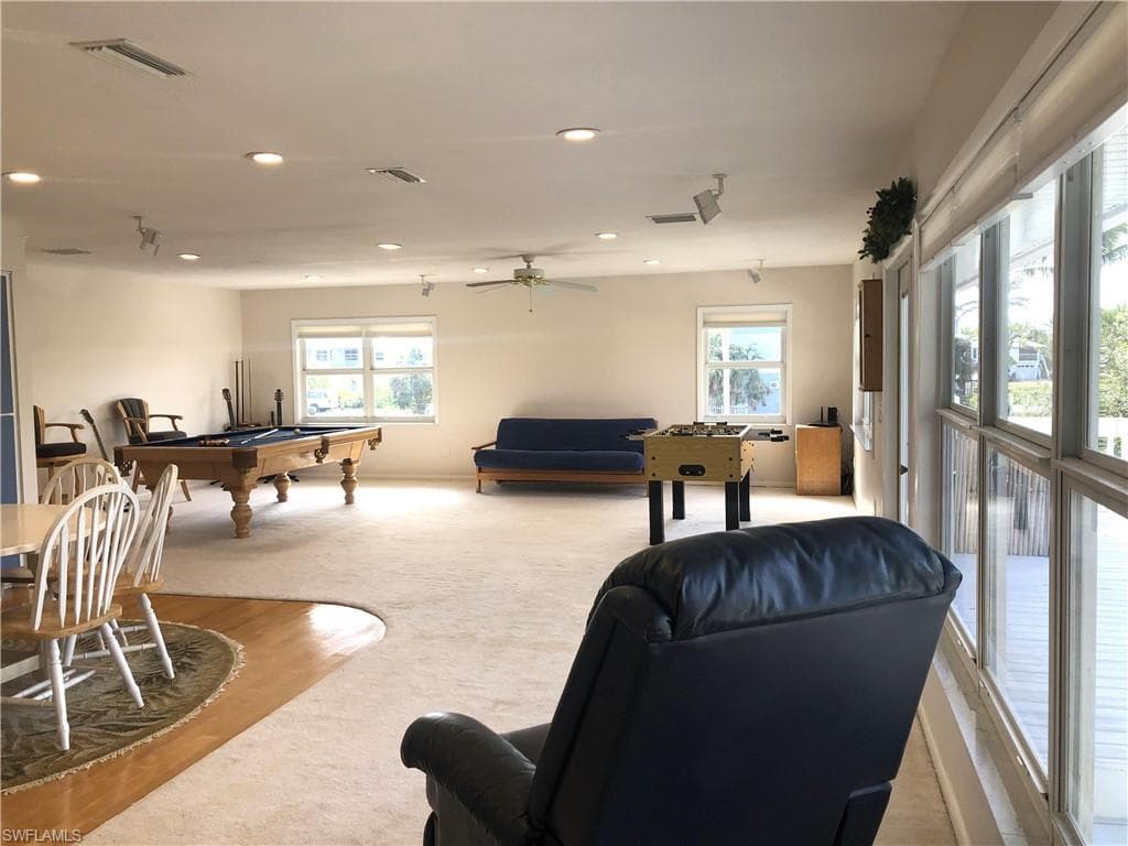 16303 Shoal CT-9