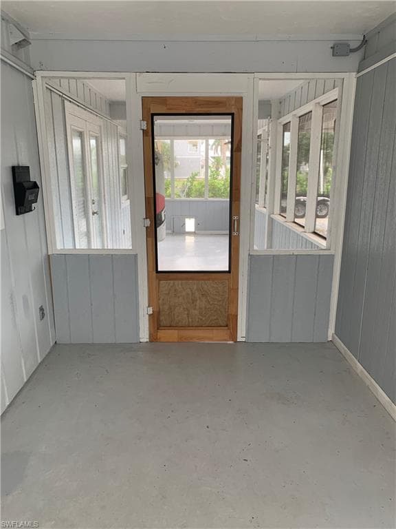 16303 Shoal CT-33