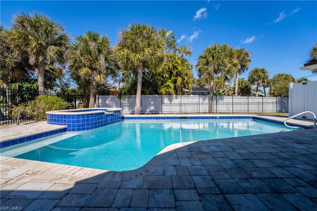 3730 Agate CT-33