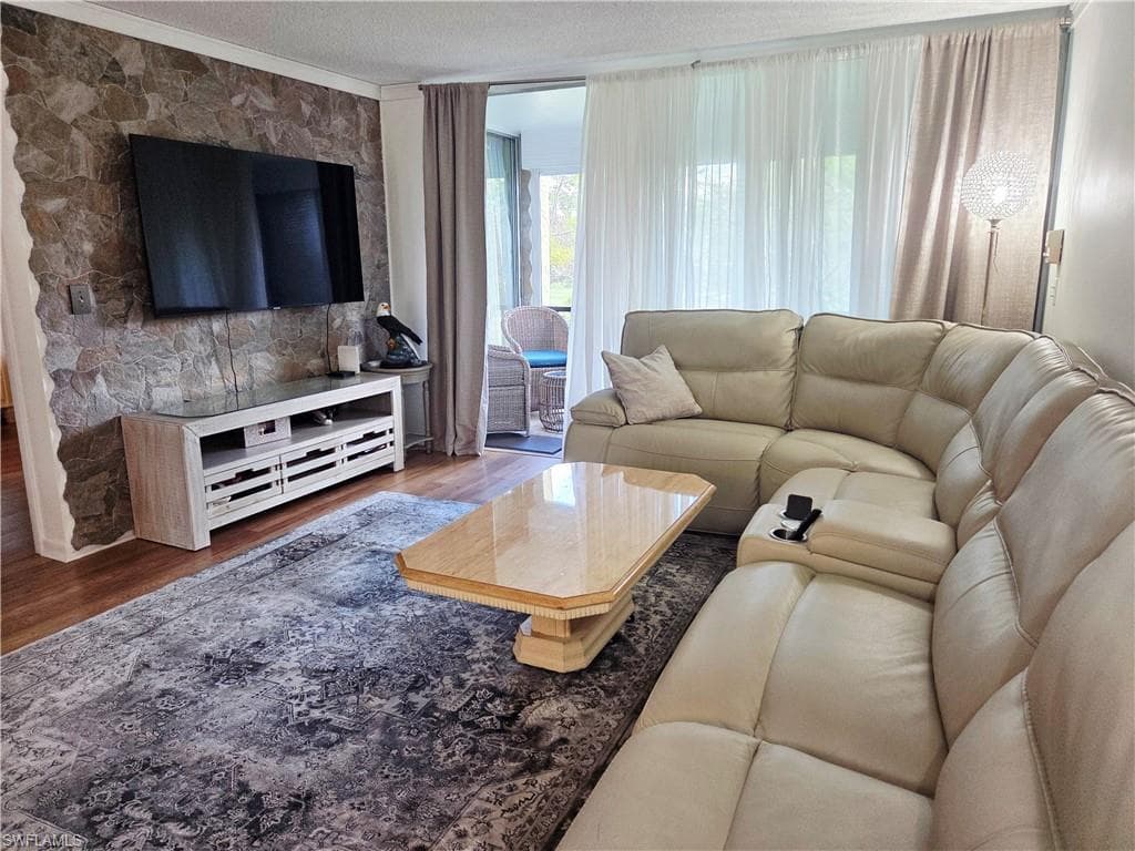 1086 Forest Lakes DR 9207-7