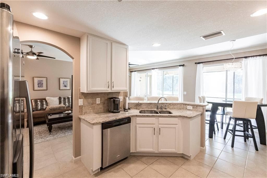 9508 Ironstone TER 102-11