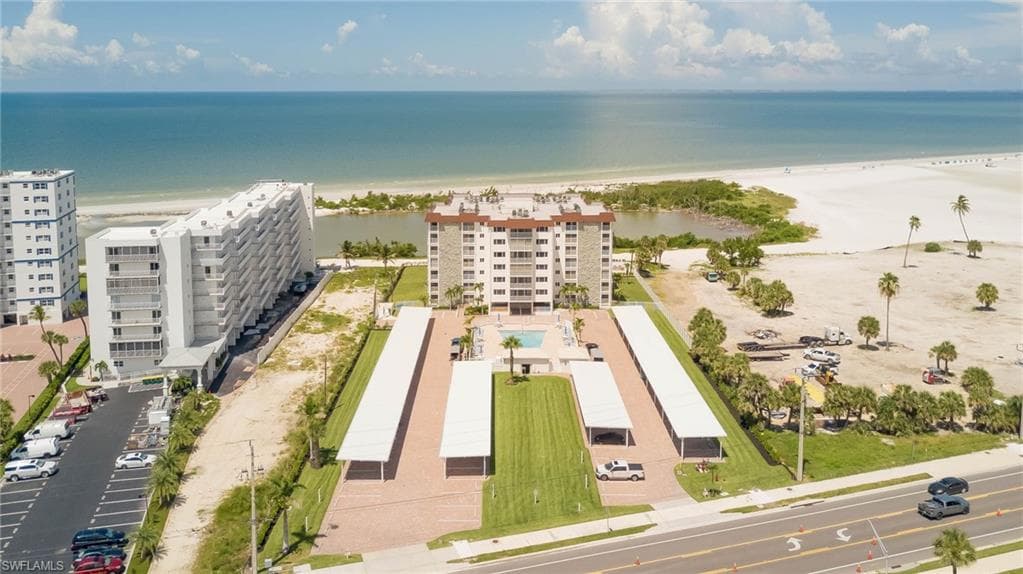 6900 Estero BLVD 701-24