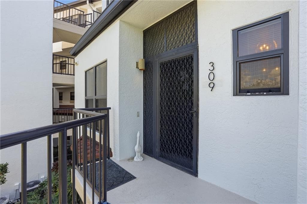 309 La Peninsula BLVD 309-6