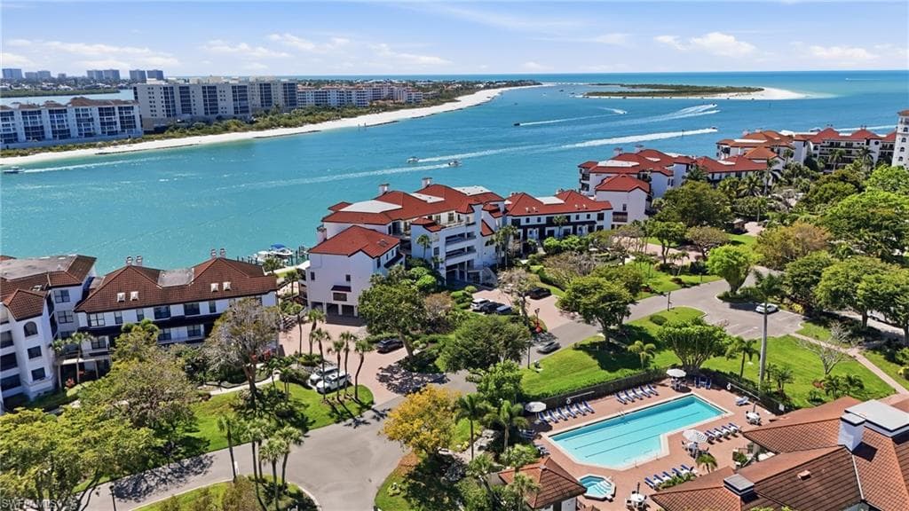 309 La Peninsula BLVD 309-1