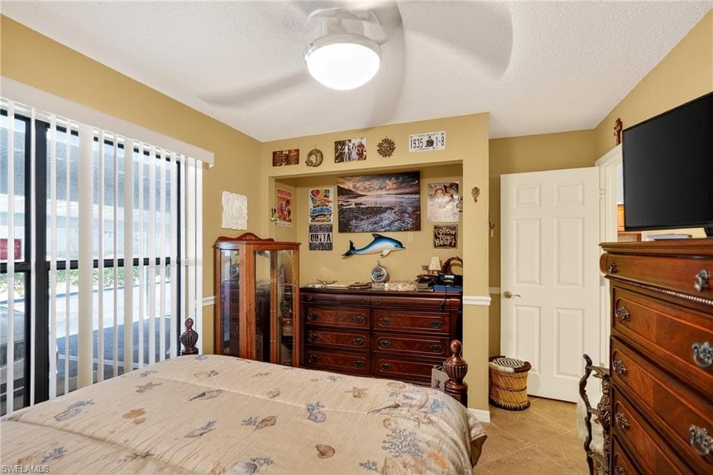 123 SW 47th TER 102-24