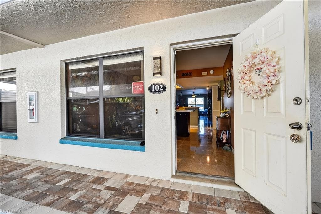 123 SW 47th TER 102-37
