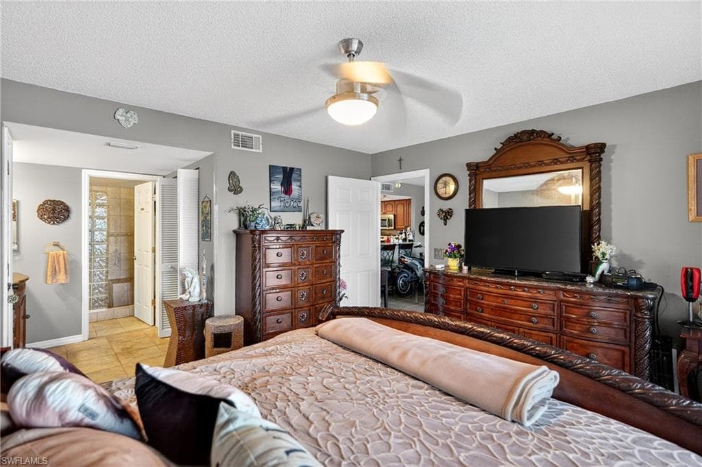123 SW 47th TER 102-15