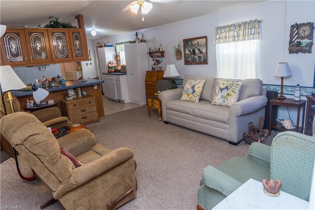 12130 Palm DR-17