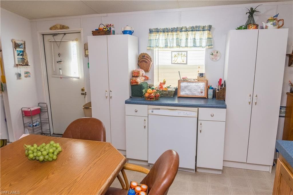12130 Palm DR-14