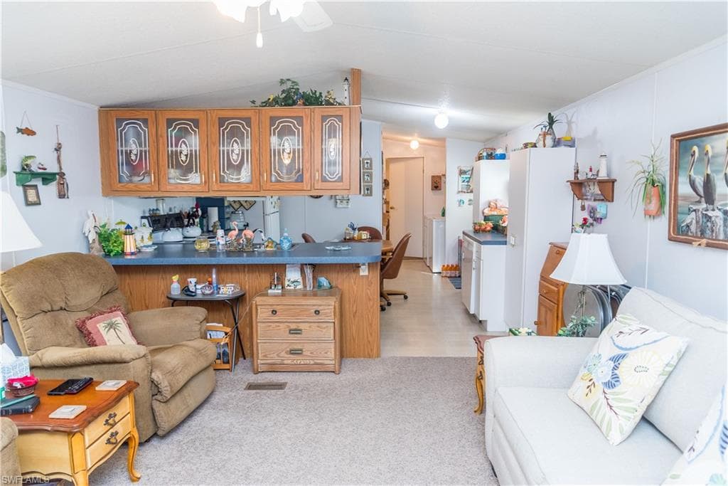 12130 Palm DR-15