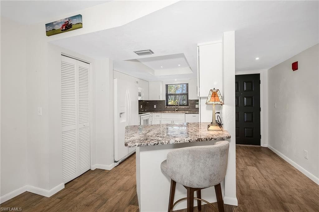 4955 Pepper CIR B106-8
