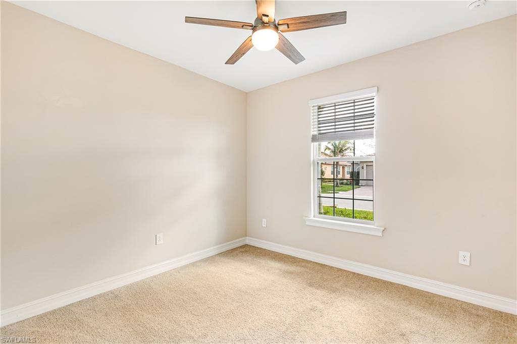 3028 Royal Gardens AVE-17