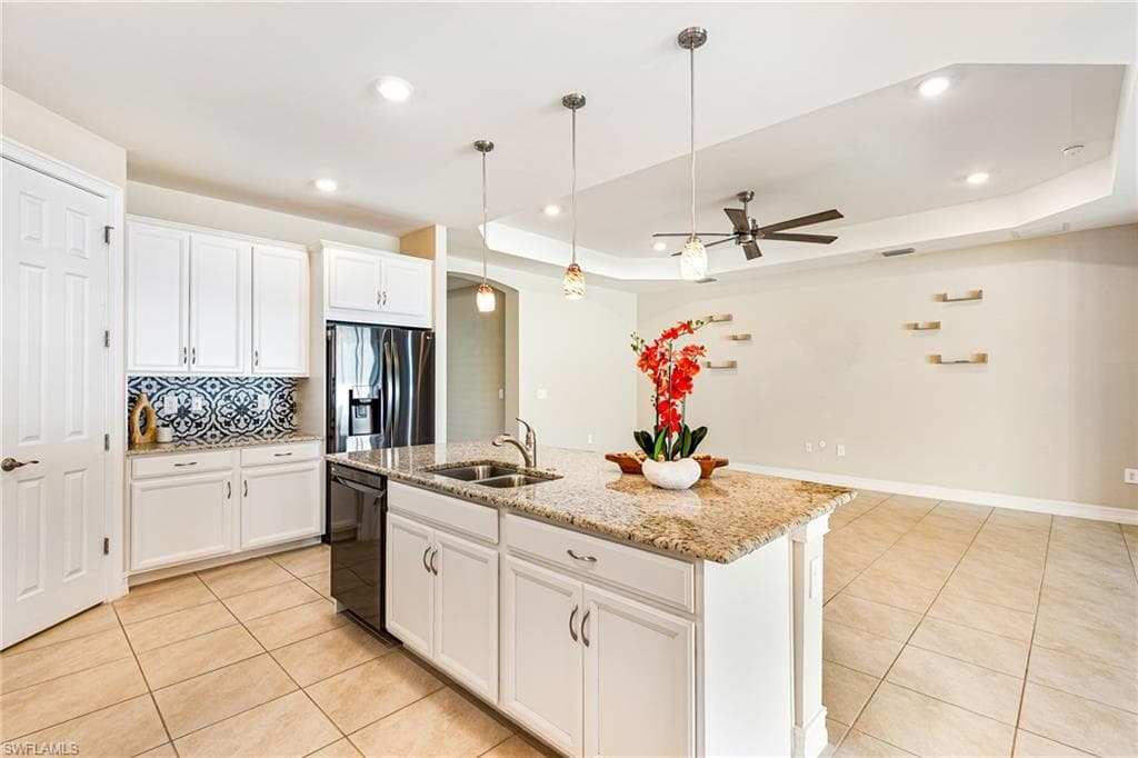 3028 Royal Gardens AVE-8