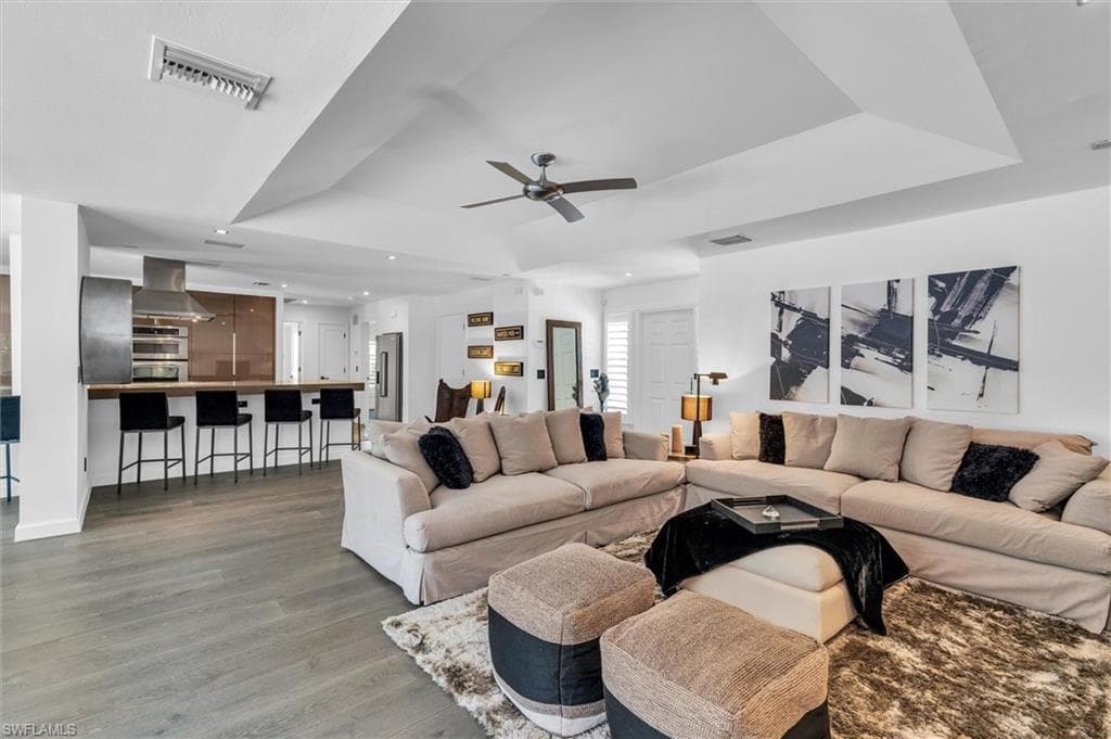 1627 Murex LN-12