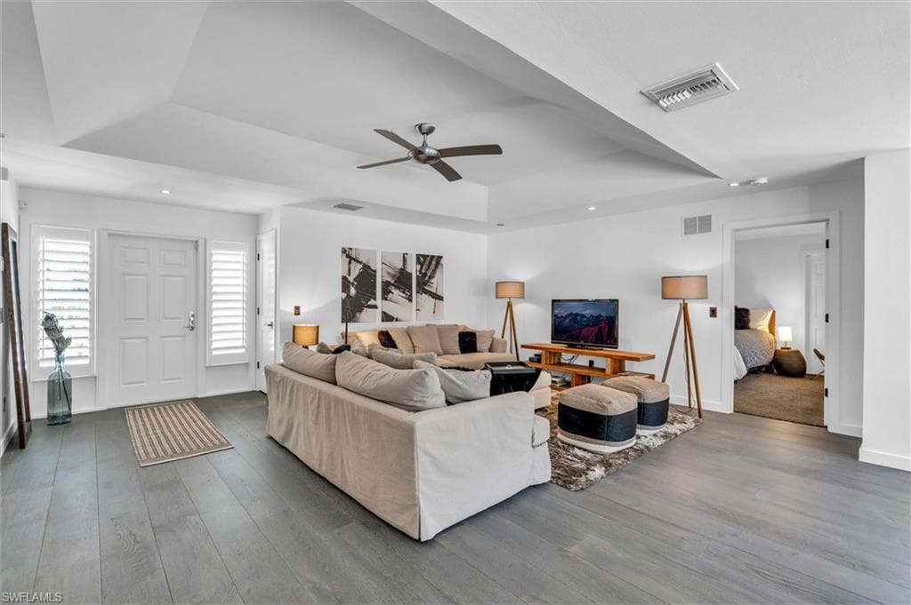 1627 Murex LN-11