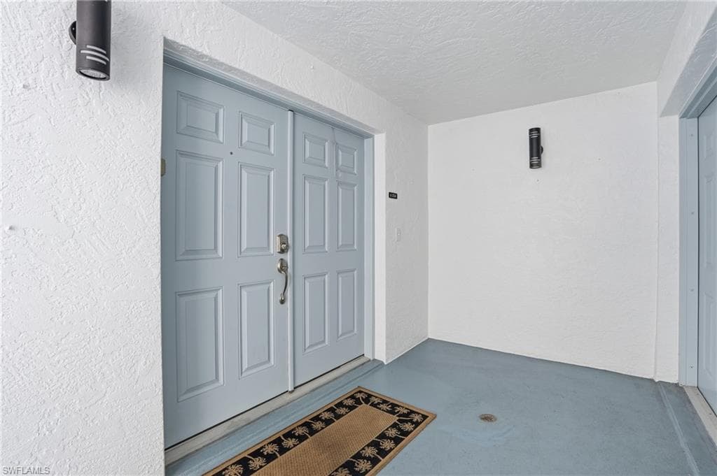 4745 Estero BLVD 204-6