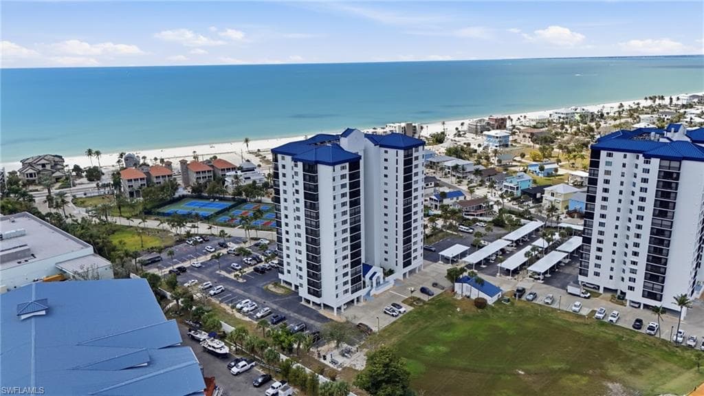 4745 Estero BLVD 204-3
