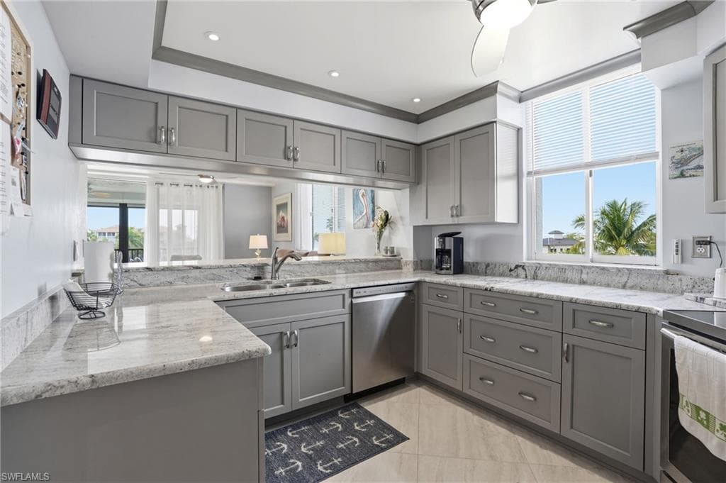 4745 Estero BLVD 204-20