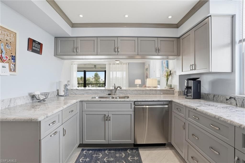 4745 Estero BLVD 204-21