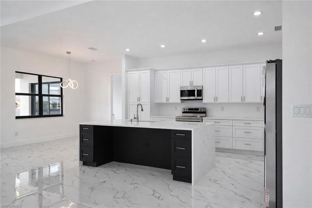 811 Dartmouth CT-3