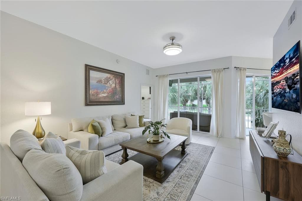 9210 Belleza WAY 204-9