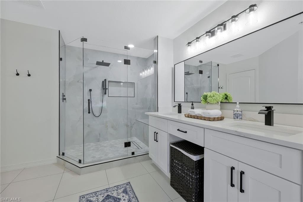 9210 Belleza WAY 204-18