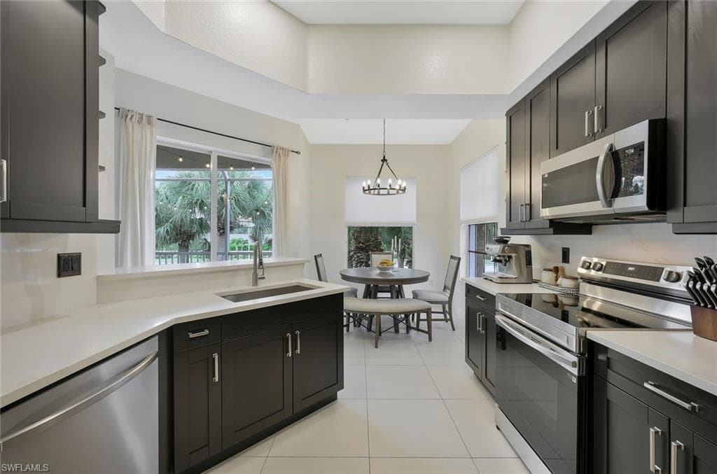 9210 Belleza WAY 204-11