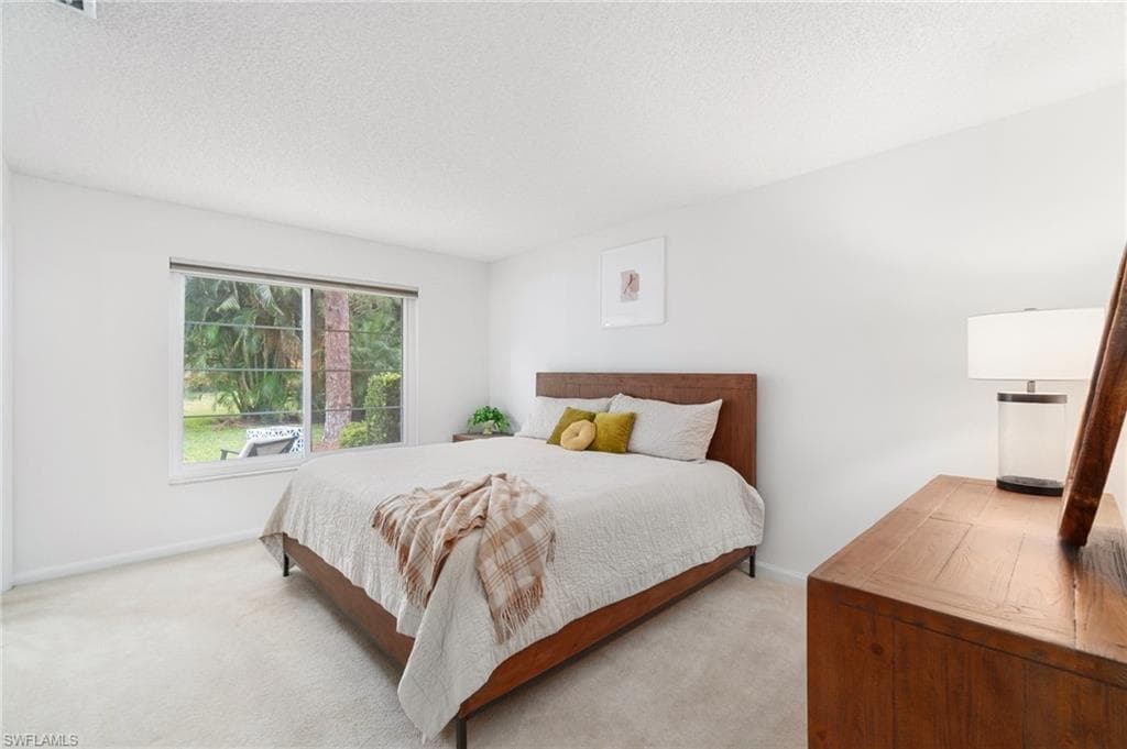 1094 Forest Lakes DR-21