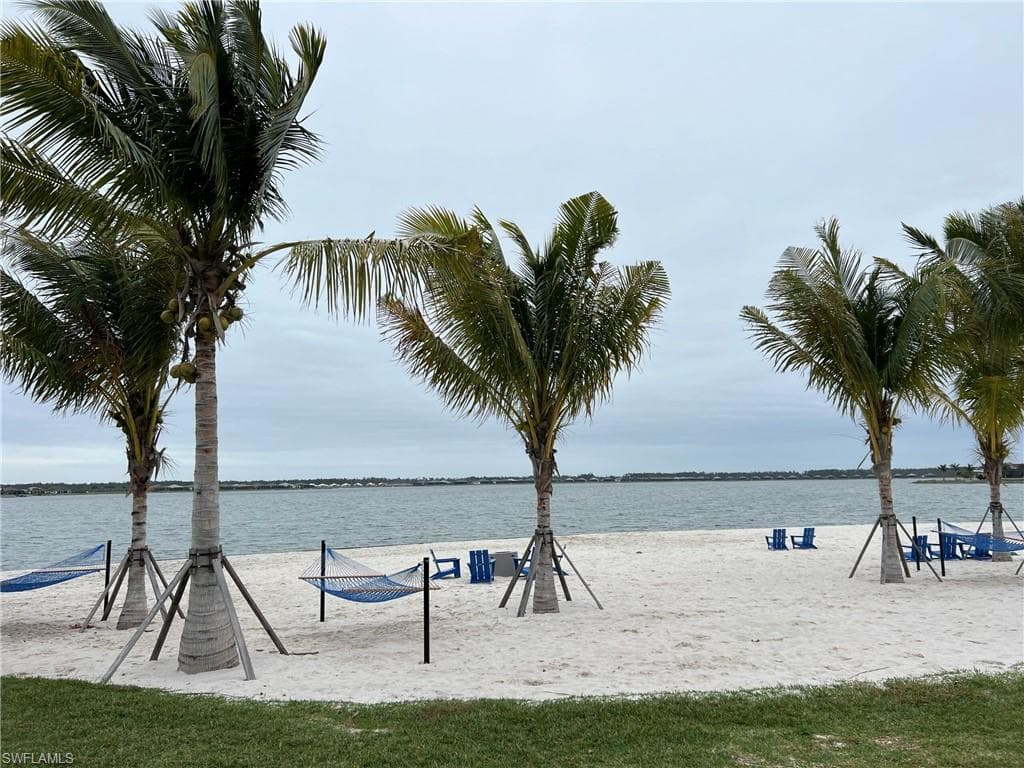 13528 Blue Bay CIR-43