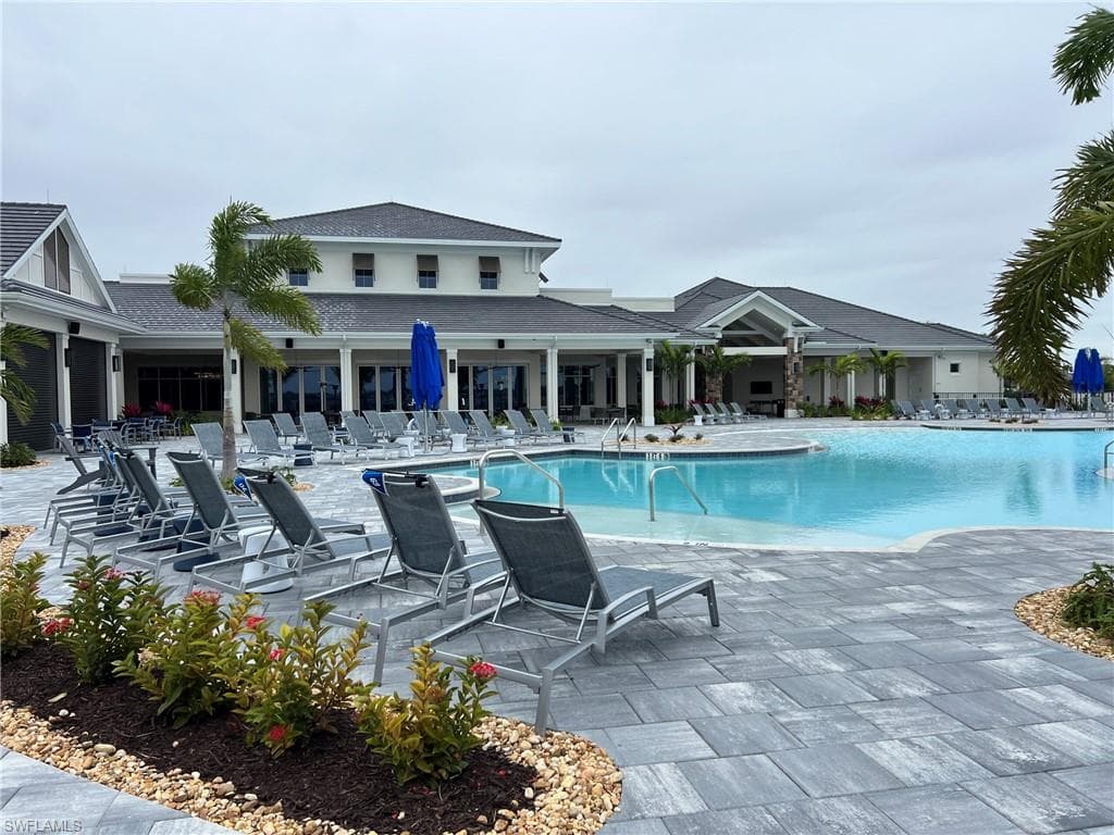 13528 Blue Bay CIR-40