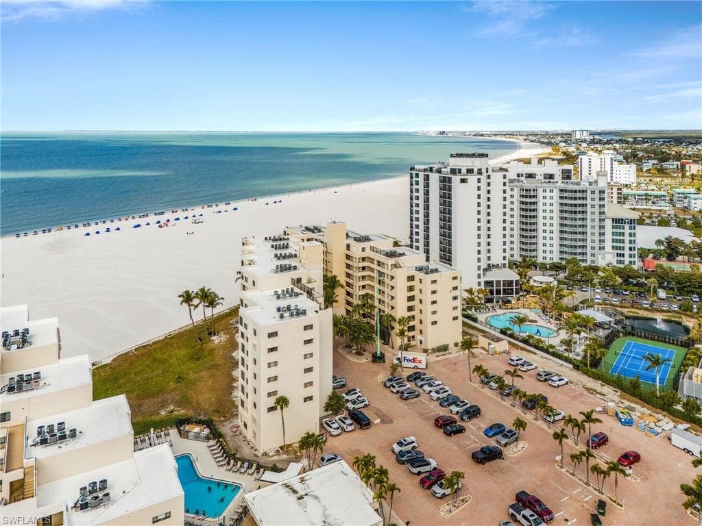 6660 Estero BLVD 303-23
