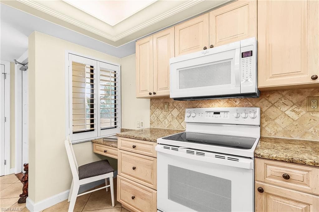 6660 Estero BLVD 303-16