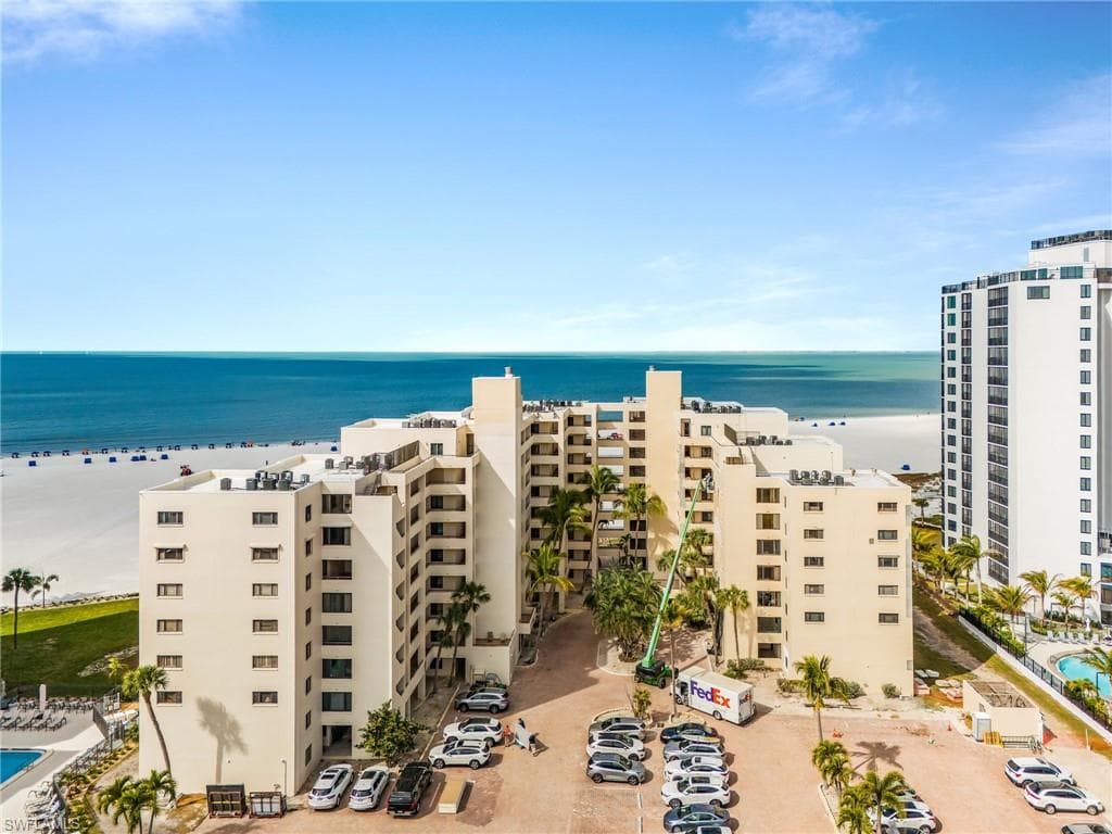 6660 Estero BLVD 303-22