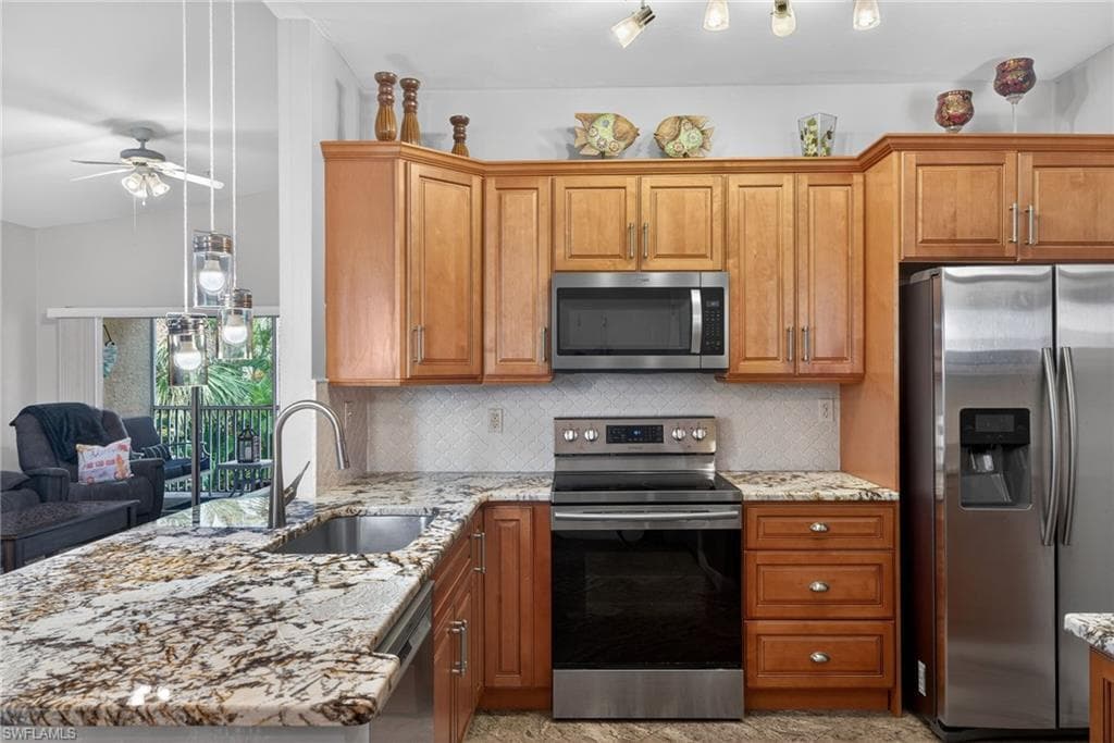 15441 Bellamar CIR 1123-6