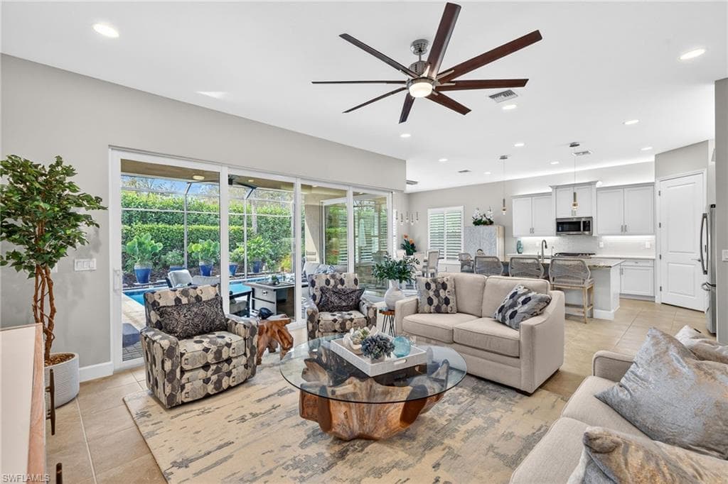 28474 Capraia DR-10